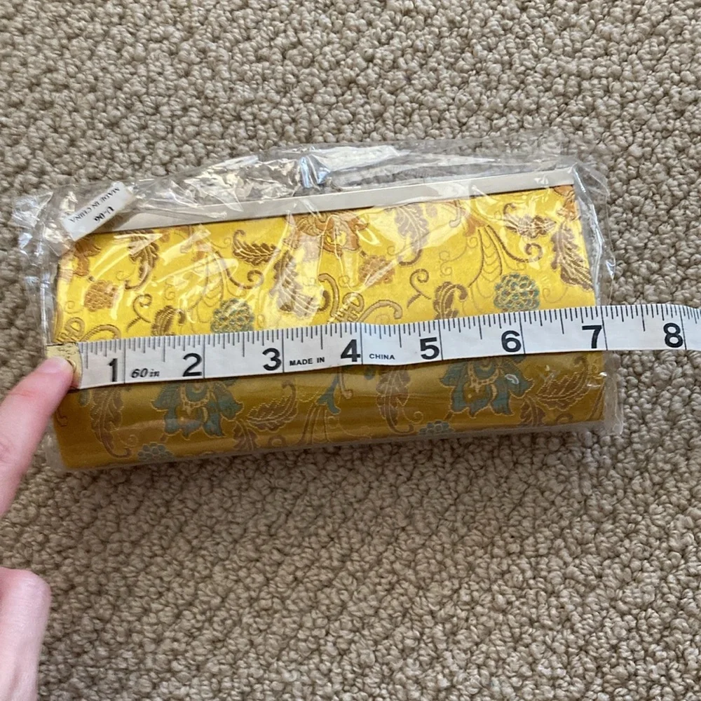 NEW Vintage Kiss Lock Sun Yellow Accordion Style Hard Case Snap Close Wallet